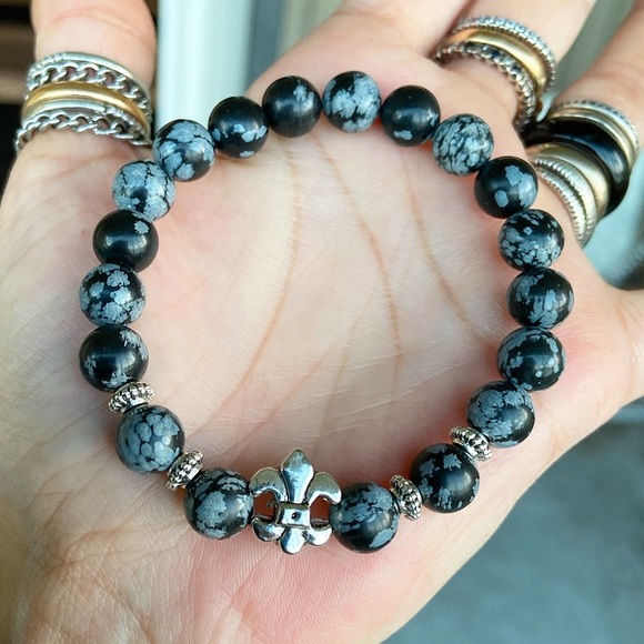 Men or women Obsidian gems fleur de lis bracelet - Picture 2 of 7